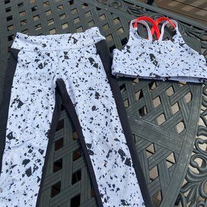 Z by Zella Capris and Sports Bra M (8/10)